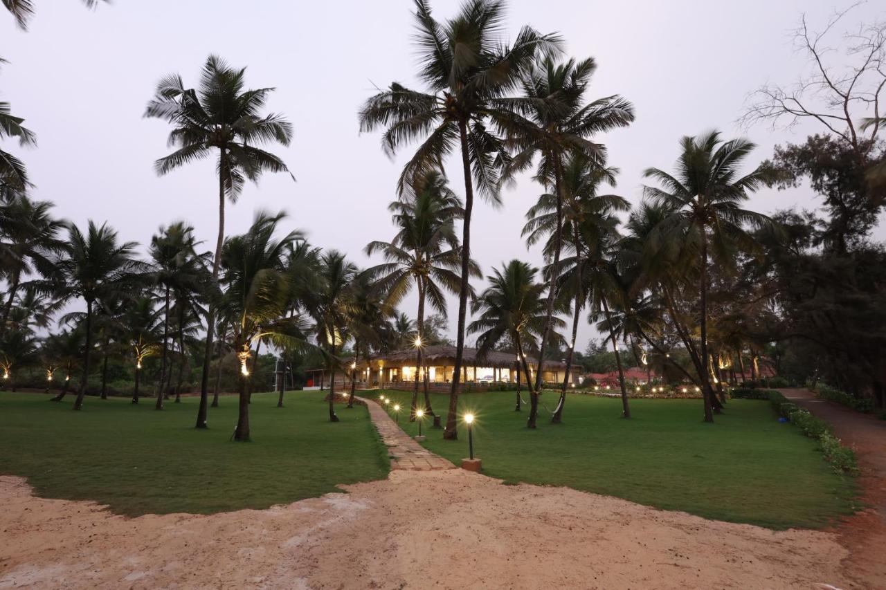 Varca Le Palms Beach Resort Colva Exterior photo